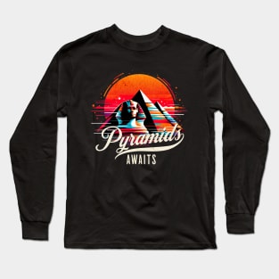 Retro Pyramids of Giza Awaits Design Long Sleeve T-Shirt